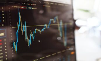 Valores Mobiliários: o que são, quais os tipos e como atuar na área?