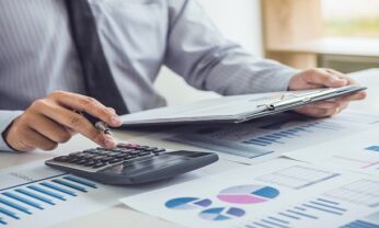 Trabalhar com Investimentos: Descubra Como Entrar Nessa Área