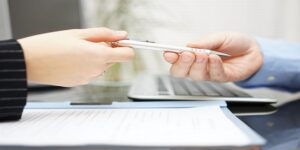 SCFI: conheça as sociedades de crédito, financiamento e investimento As SCFI, são instituições privadas que fornecem linhas de finaciamento para aquisição de bens, serviços e capital de giro. Clieque e saiba sobre as SCFI.